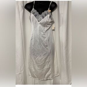 RARE Lacey Vassarette Slip Women’s Vintage size 34F  DDD